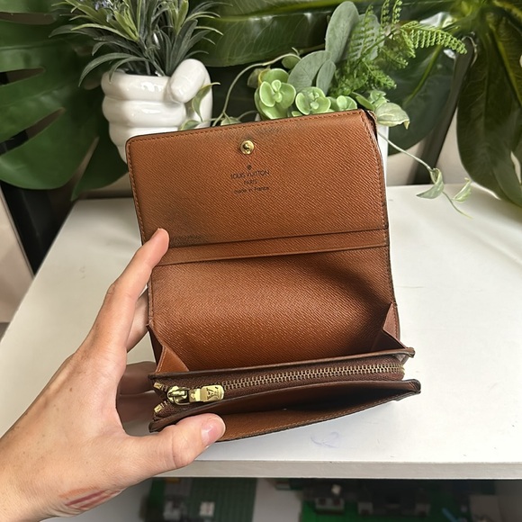 Louis Vuitton Small Monogram Wallet - Picture 12 of 15